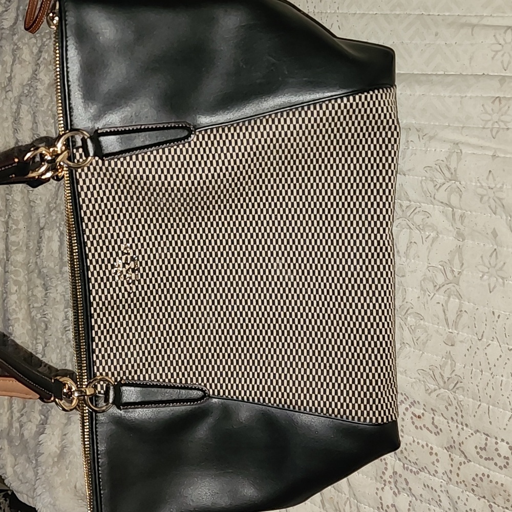 Coach shoulder bag